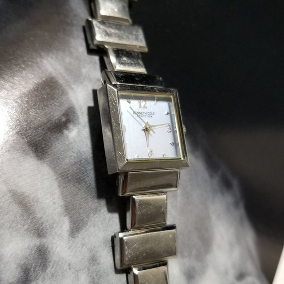 Kenneth Cole Reaction Quartz Ladies Watch WORKING BRACELET WATCHES - Picture 4 of 5